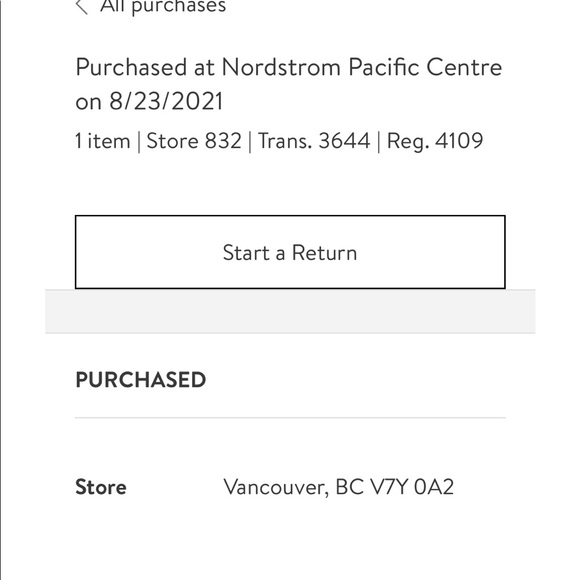 TEEN TRIOMPHE BAG IN TRIOMPHE CANVAS AND CALFSKIN
WHITE
Retail Price CA$ 3950 - Picture 8 of 8